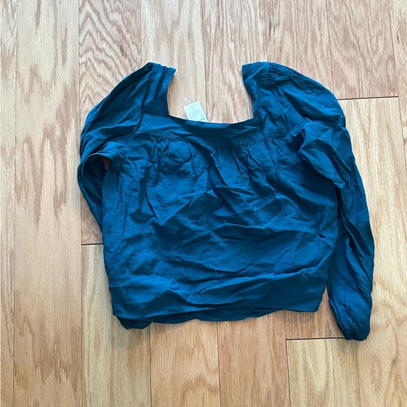 NWT Abercrombie Emerald Puff Sleeve Blouse Size XS - Picture 4 of 5